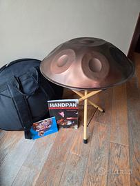 Handpan Re Minore con Custodia, Stand e Libri