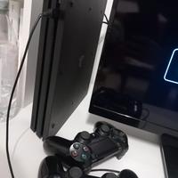 playstation 4  + 2 controller