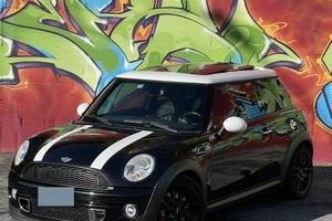 Mini Cooper D - JCW - Harman Kardon - Tetto