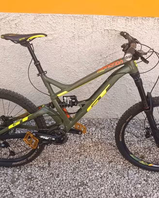 Bicicletta GT  Sanction