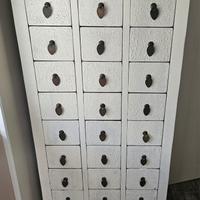 Cassettiera con mini cassetti