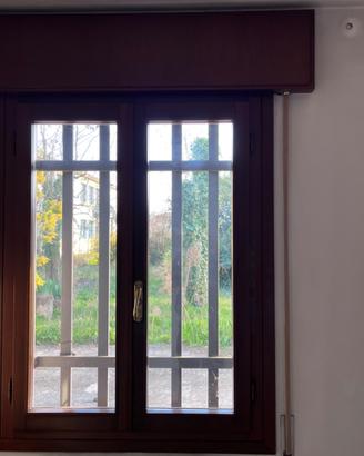 9 finestre  e 2 portafinestre in legno