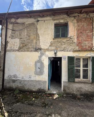 4 LOCALI A CARREGA LIGURE