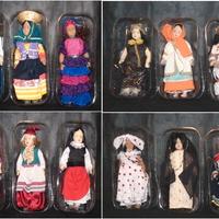 Collezione bambole di terra cotta