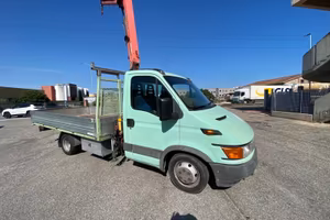 Iveco daily cassone fisso con gru palfinger