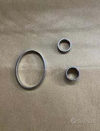 Due anelli e un braccialetto