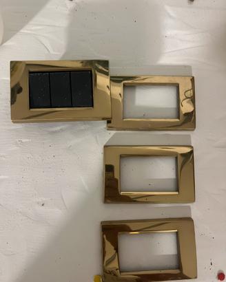 Placche  luce modello Ave  Serie 45 ottone