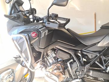 Adesivi serbatoio Honda africa twin 1100