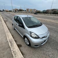 Toyota Aygo 1.0 12V 5 porte Sol NEOPATENTATI