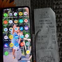 Cellulare TCL SE
