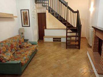 Stanza Singola con Bagno Privato per Studente - Na