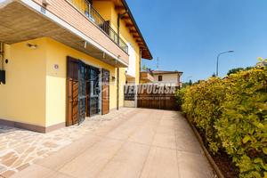 Maisonette con giardino privato su tre lati