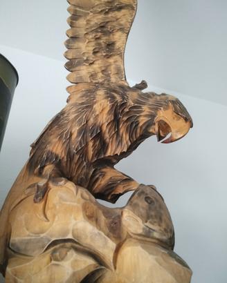 AQUILA in faggio intagliata a mano