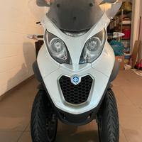 Piaggio MP3 500