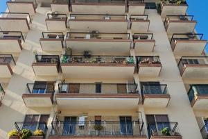 Trivani più accessori Via Umbria