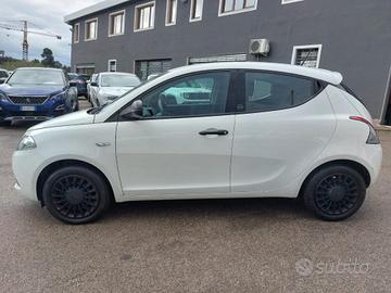 LANCIA Ypsilon 1.0 FireFly 5 porte S&S Hybrid Ec