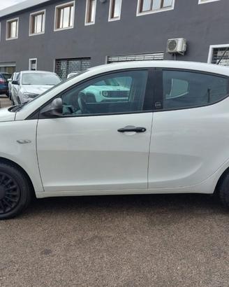 LANCIA Ypsilon 1.0 FireFly 5 porte S&S Hybrid Ec