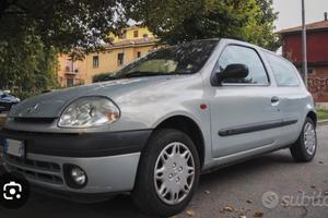 renault clio usata