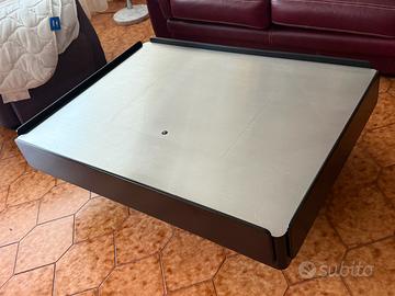 Tavolino Vico Magistretti modello CAORI per Gavina
