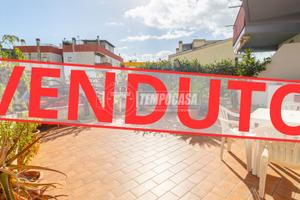 PIANO TERRA CON AMPI SPAZI ESTERNI E CANTINE