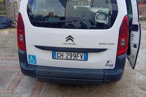 Citroen Berlingò per trasporto disabili.