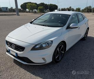 Volvo V40 D2 1.6 R-design Kinetic