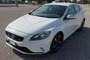 Volvo V40 D2 1.6 R-design Kinetic