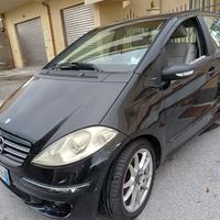 Mercedes Classe A Advantgarde interni chiari