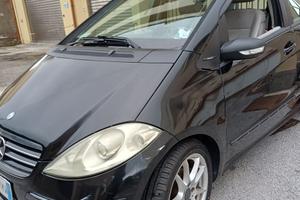 Mercedes Classe A Advantgarde interni chiari