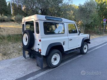 Land Rover Defender 90 2.5 200 TDI gancio 6 posti