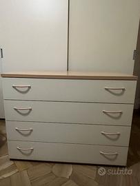 Camera da letto ben conservata già smontata