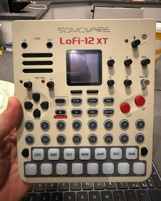 Sonicware Lofi 12 XT Retró