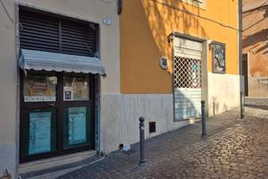 FRASCATI 2 locali commerciali