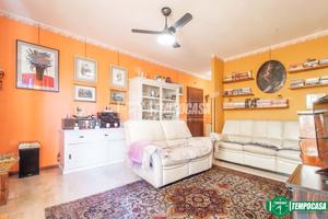 AMPIO 3 LOCALI DOPPI SERVIZI CON TERRAZZINO