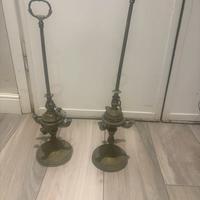 Antiche lampade a petrolio in ottone