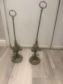 Antiche lampade a petrolio in ottone