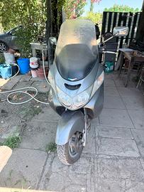 Suzuki Burgman 400