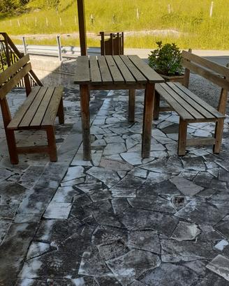Tavolo e panche usati in legno di castagno