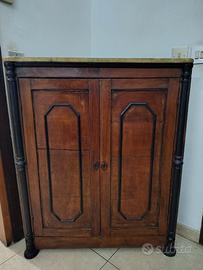 Angoliera italiana in masso di noce. Primi 900