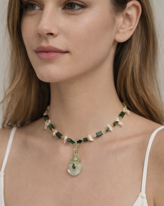collana in smeraldi, corallo rosa e fluorite