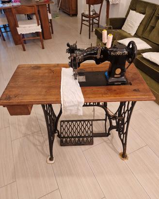 Macchina Singer 72w12 per l'orlo a giorno