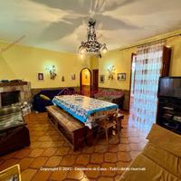 Casa, Santa Cristina Gela.