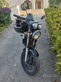 Kawasaki ER-5 500 – anno 2006 – 24.170 km – €1.500