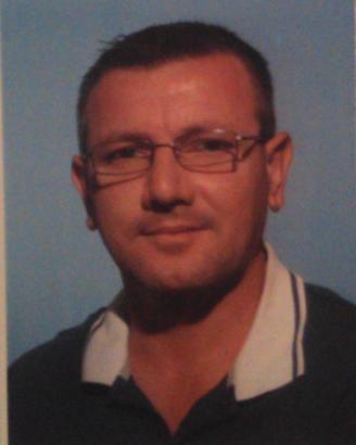 Posatore di guaina , manovale edile