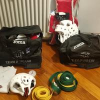 Set completo doppio per taekwon-do