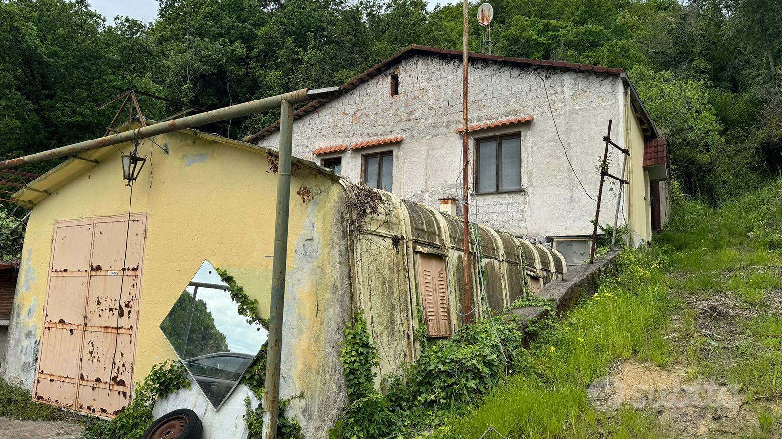 Casa con annesso terreno di 500 mq - Vista 4