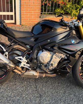 BMW S1000R
