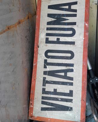 insegna  vintage vietato fumare 