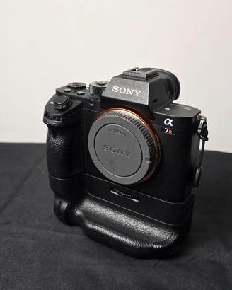 Sony a7r II  + Battery Grip Sony - COME NUOVA