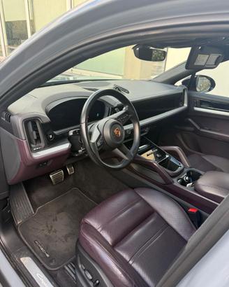 Porsche Cayenne Coupé E-Hybrid 470CV Approved9